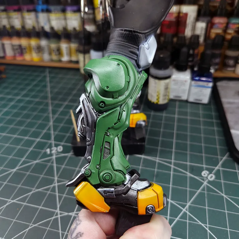 She got legs... she knows how to use them. 8