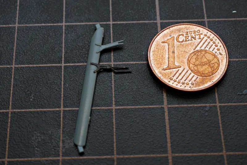 The finished airscrew, Vickers MGs and Pitot 9