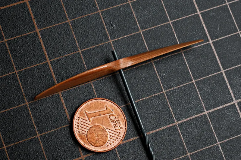 The wooden airscrew 9