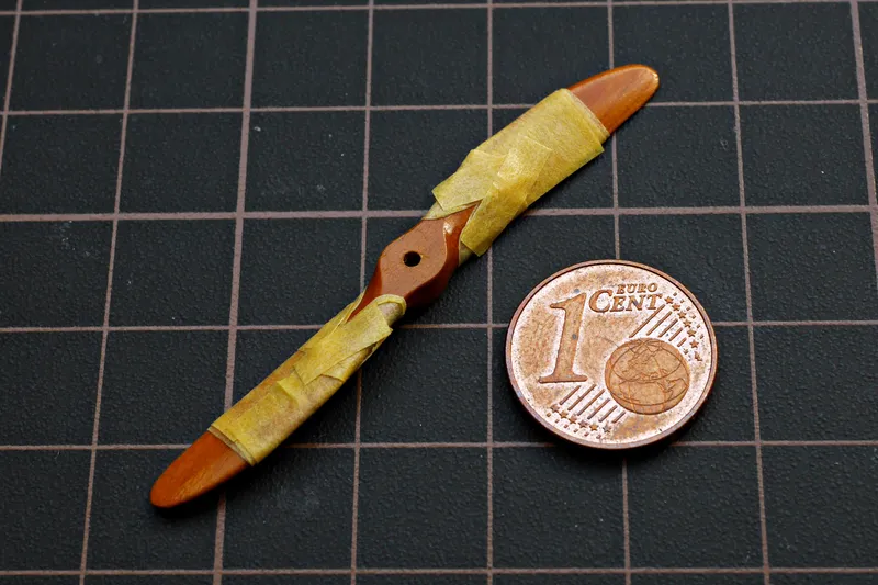 The wooden airscrew 10
